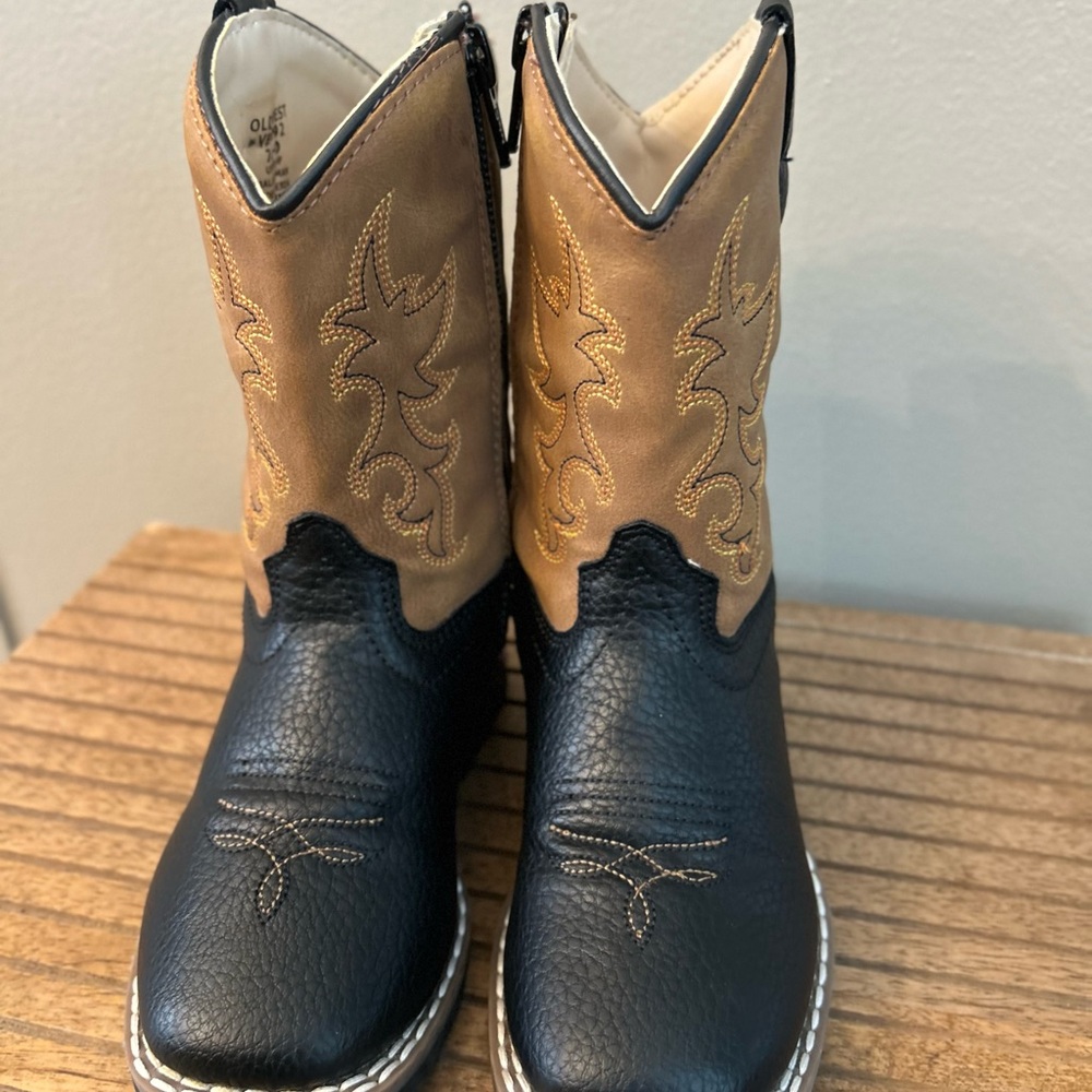 Old West Kids Black and Tan Cowboy Boots